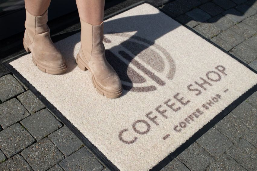 main product photo rounded-lg