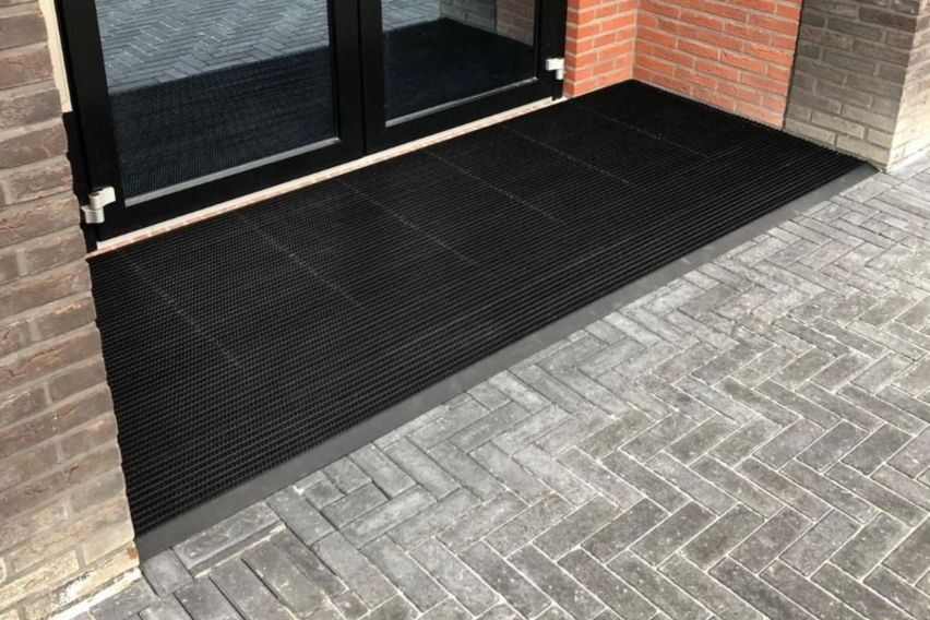 main product photo rounded-lg